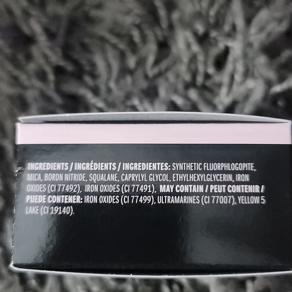 🤎NIB Mary Kay Silky Setting Powder: Medium Bronze🤎